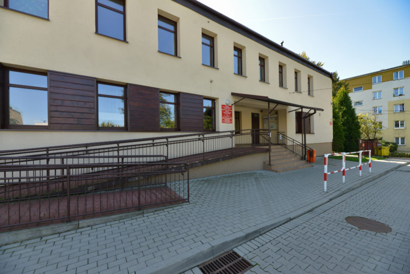 Zdjęcie budynku Działu Profilaktyki Środowiskowej Ośrodka Pomocy Społecznej w Andrychowie przy ul. Metalowców 10